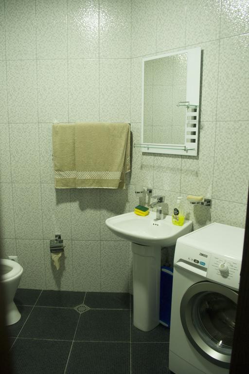Mindia'S Two Bedroom Apartment Батумі Екстер'єр фото